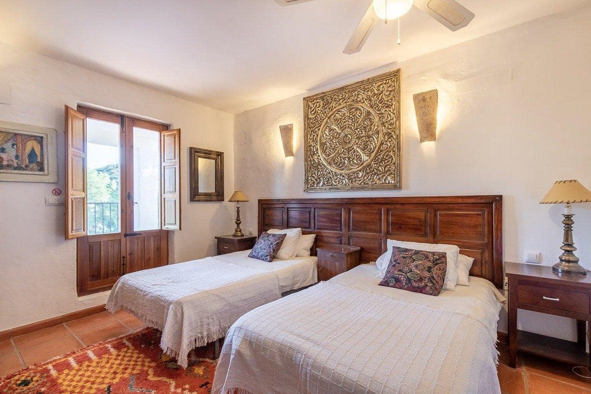 14 sypialnia Willa na sprzedaż w Alcaudete z basenem garażem - 1 190 000 € (Ref: 9571201)