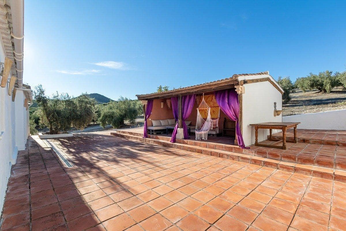 14 sypialnia Willa na sprzedaż w Alcaudete z basenem garażem - 1 190 000 € (Ref: 9571201)