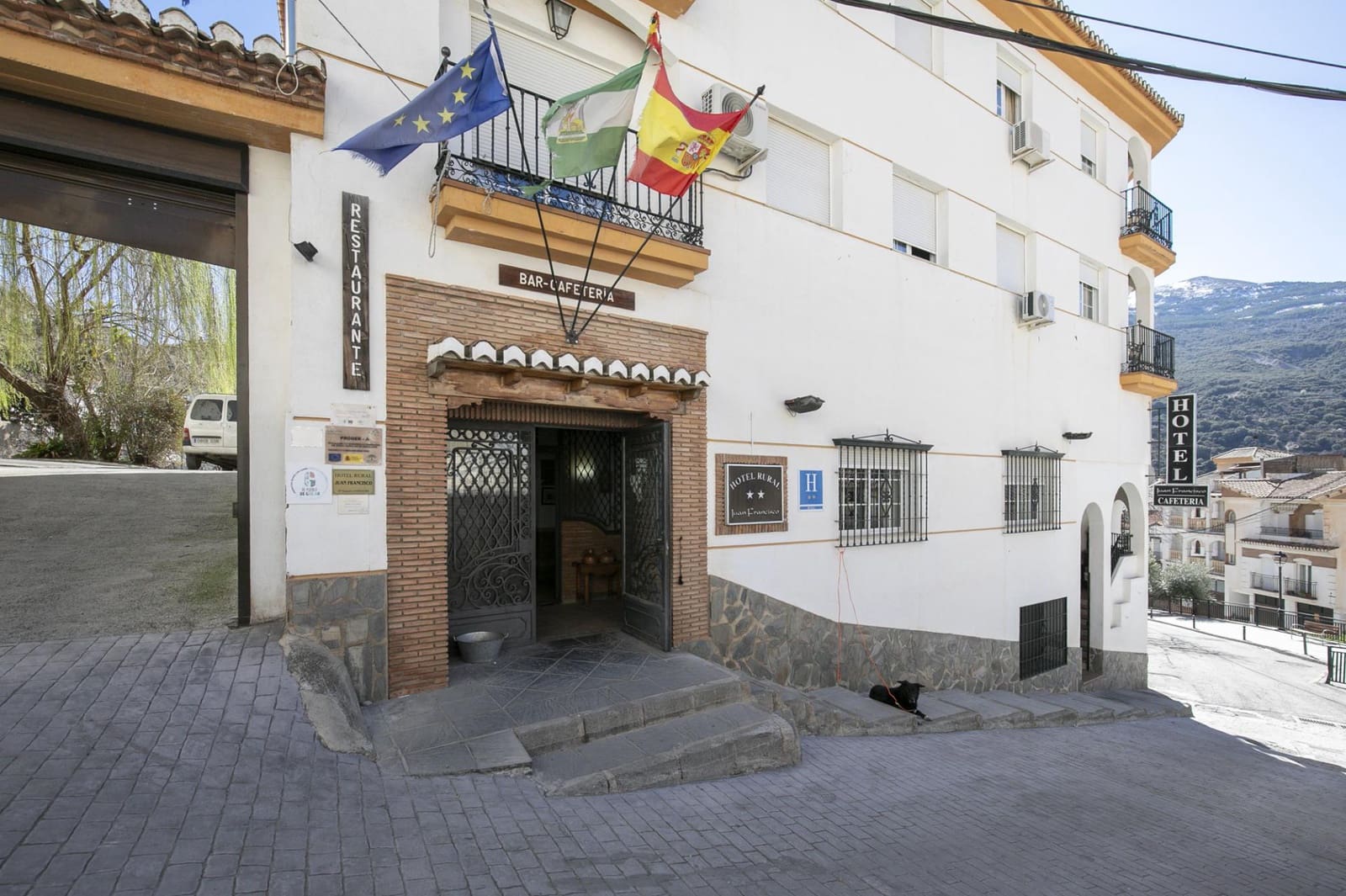 26 quarto Hotel para venda em Guejar Sierra com piscina - 2 300 000 € (Ref: 9811940)
