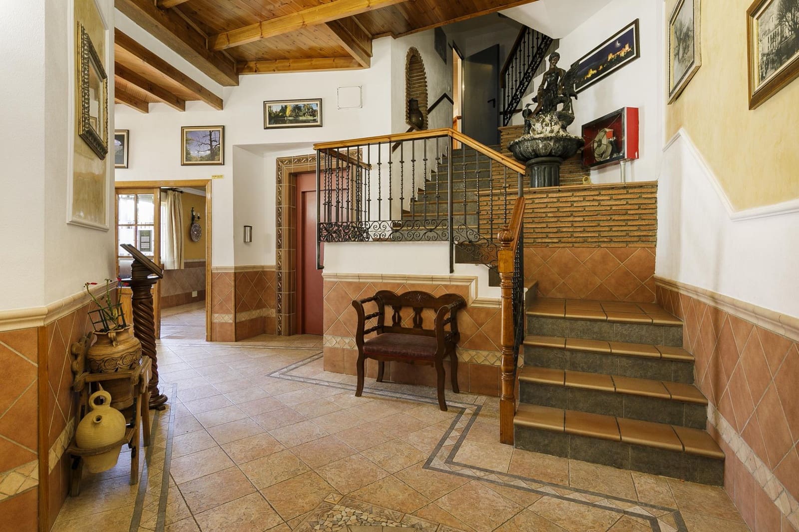 26 quarto Hotel para venda em Guejar Sierra com piscina - 2 300 000 € (Ref: 9811940)