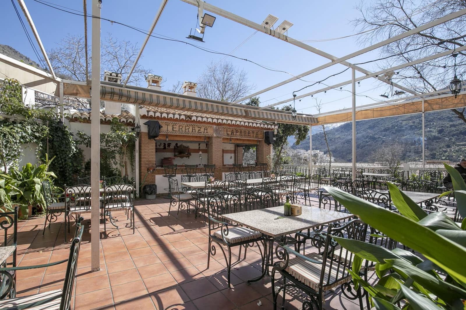 26 quarto Hotel para venda em Guejar Sierra com piscina - 2 300 000 € (Ref: 9811940)