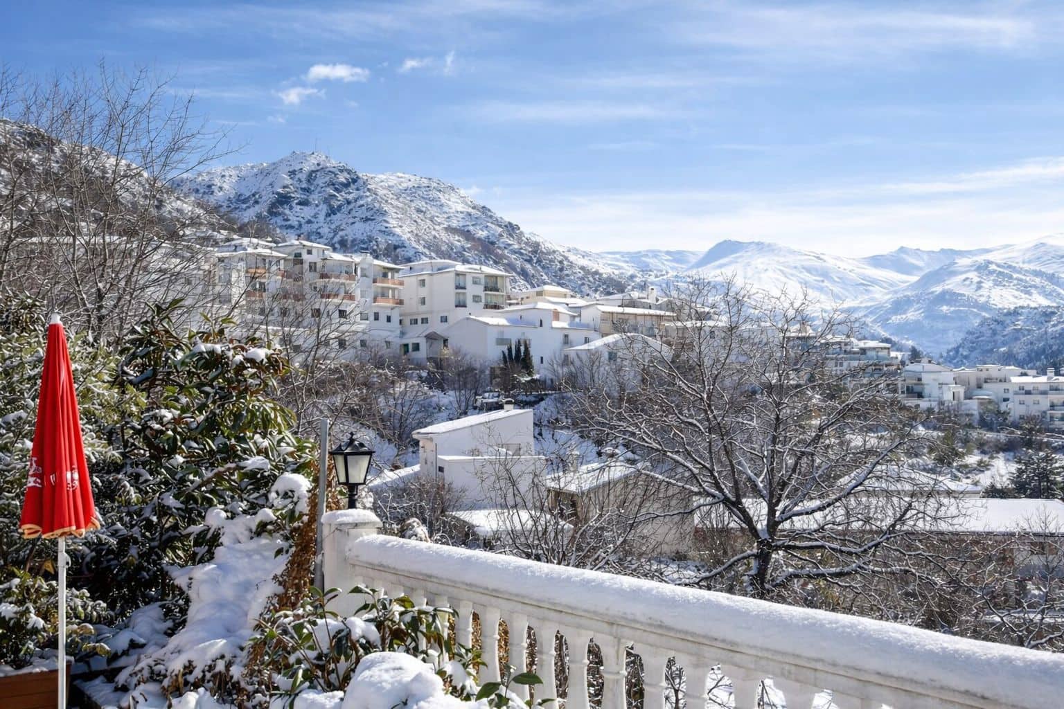 26 quarto Hotel para venda em Guejar Sierra com piscina - 2 300 000 € (Ref: 9811940)