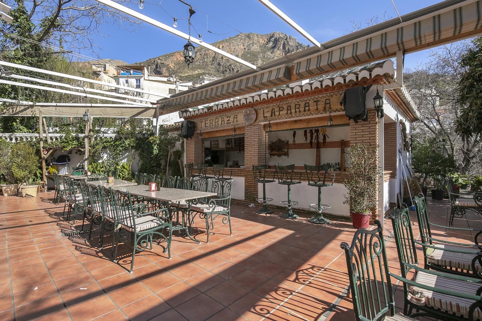 26 quarto Hotel para venda em Guejar Sierra com piscina - 2 300 000 € (Ref: 9811940)
