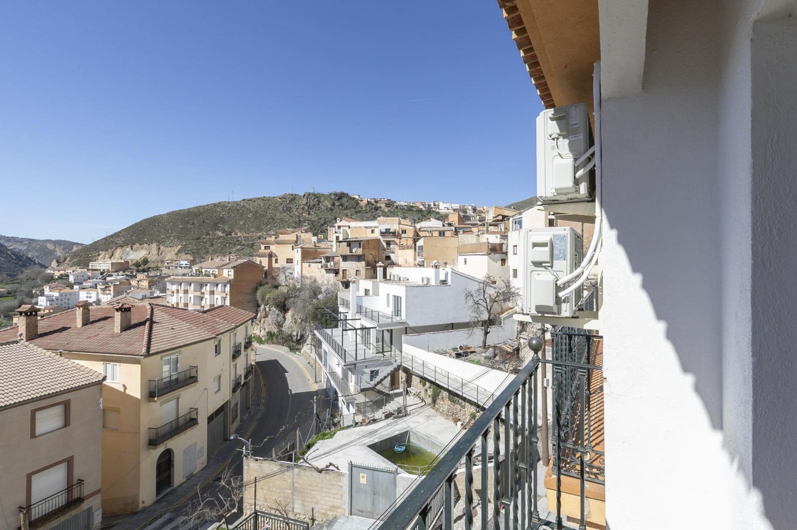 26 quarto Hotel para venda em Guejar Sierra com piscina - 2 300 000 € (Ref: 9811940)