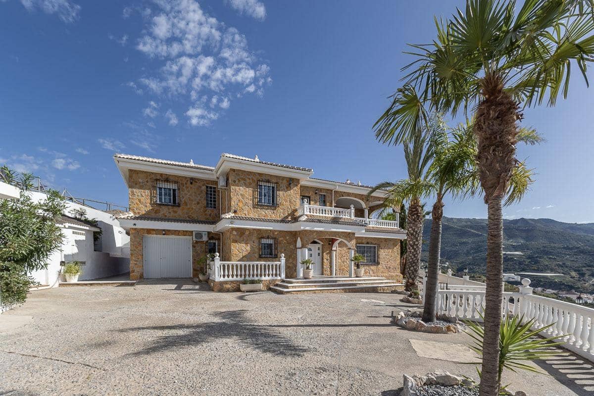 5 bedroom Villa for sale in Itrabo with pool garage - € 689,000 (Ref: 9829189)