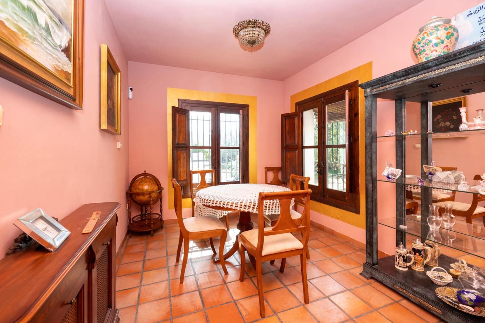 6 bedroom Villa for sale in Ogijares with pool - € 749,000 (Ref: 9831564)