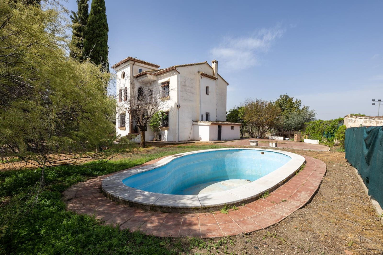 6 bedroom Villa for sale in Ogijares with pool - € 749,000 (Ref: 9831564)