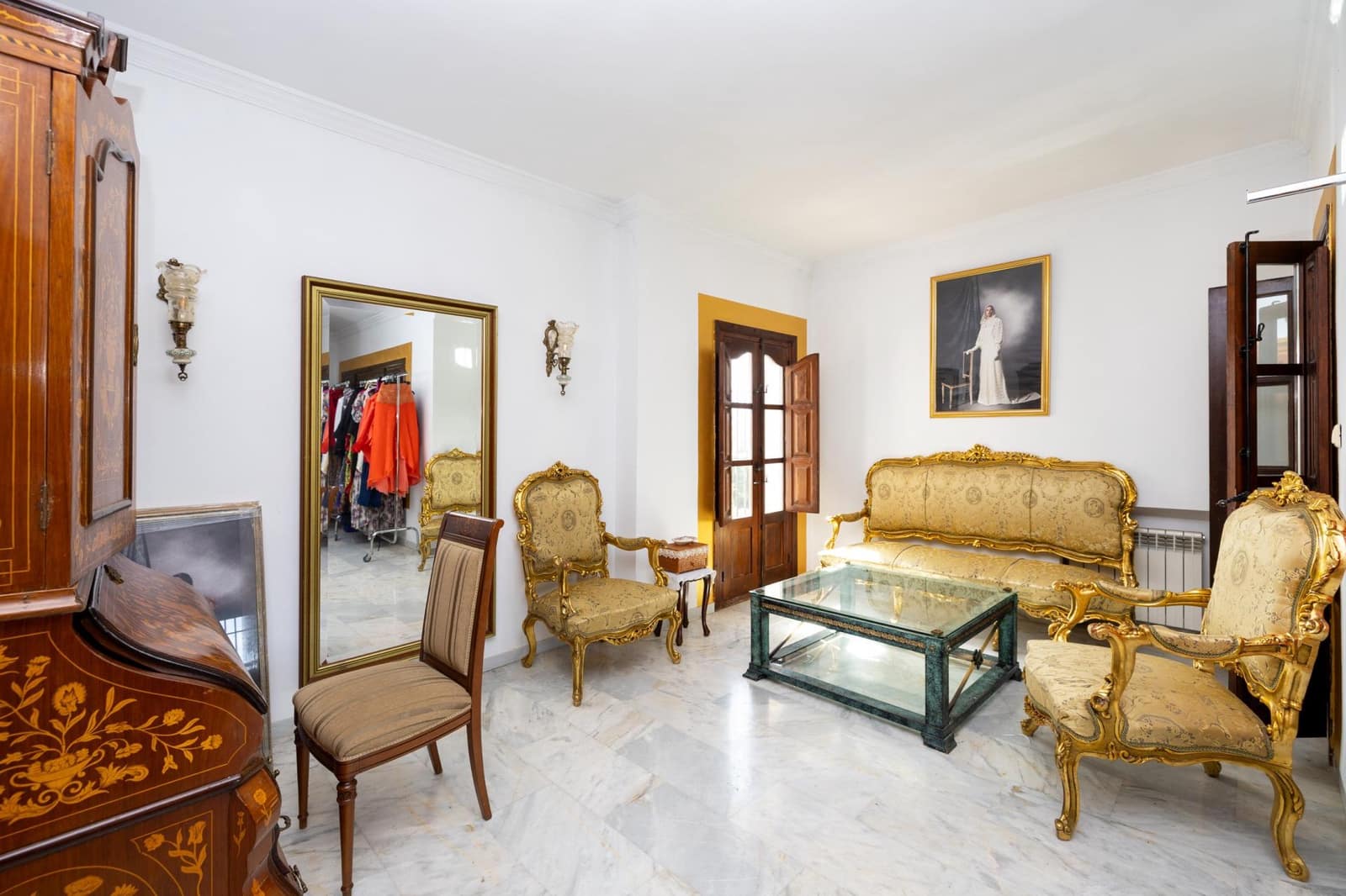 6 bedroom Villa for sale in Ogijares with pool - € 749,000 (Ref: 9831564)