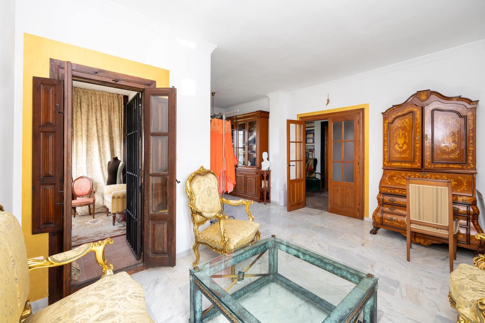 6 bedroom Villa for sale in Ogijares with pool - € 749,000 (Ref: 9831564)