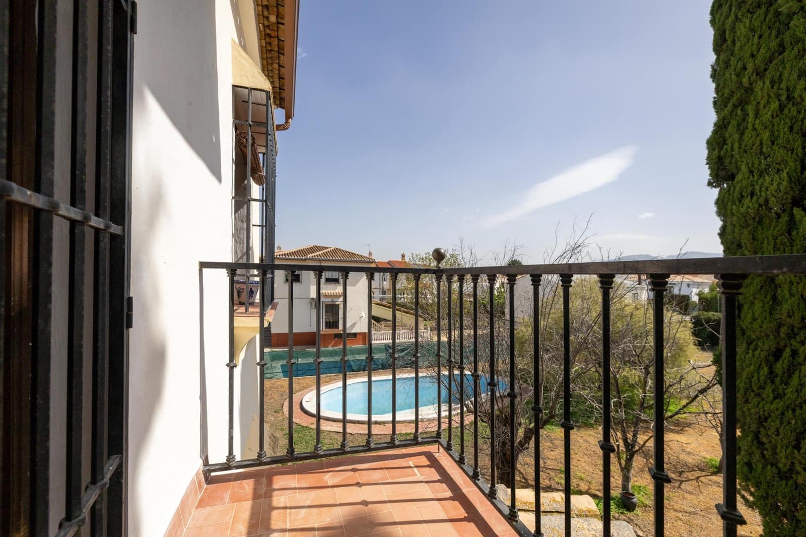 6 bedroom Villa for sale in Ogijares with pool - € 749,000 (Ref: 9831564)