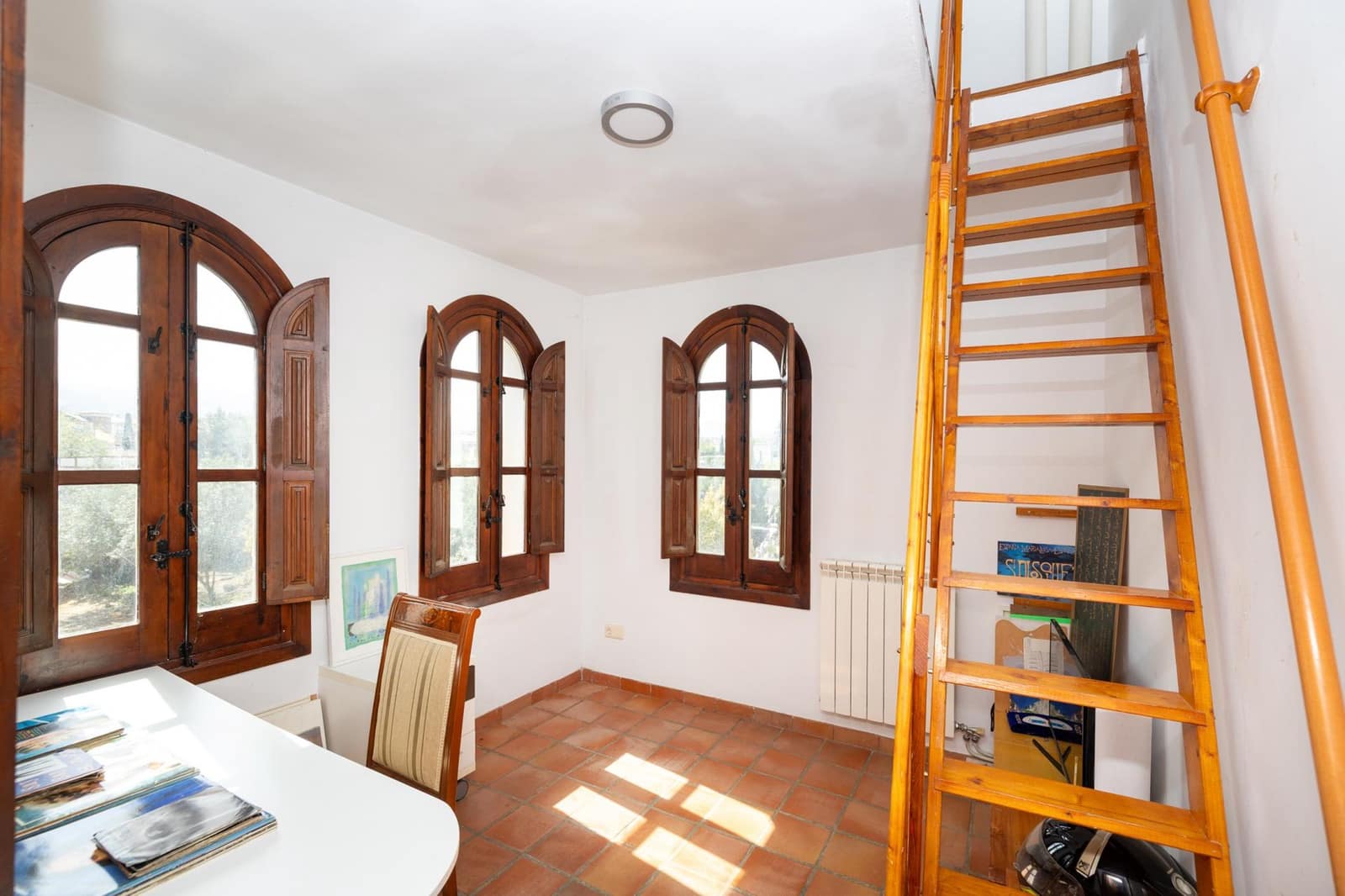 6 bedroom Villa for sale in Ogijares with pool - € 749,000 (Ref: 9831564)