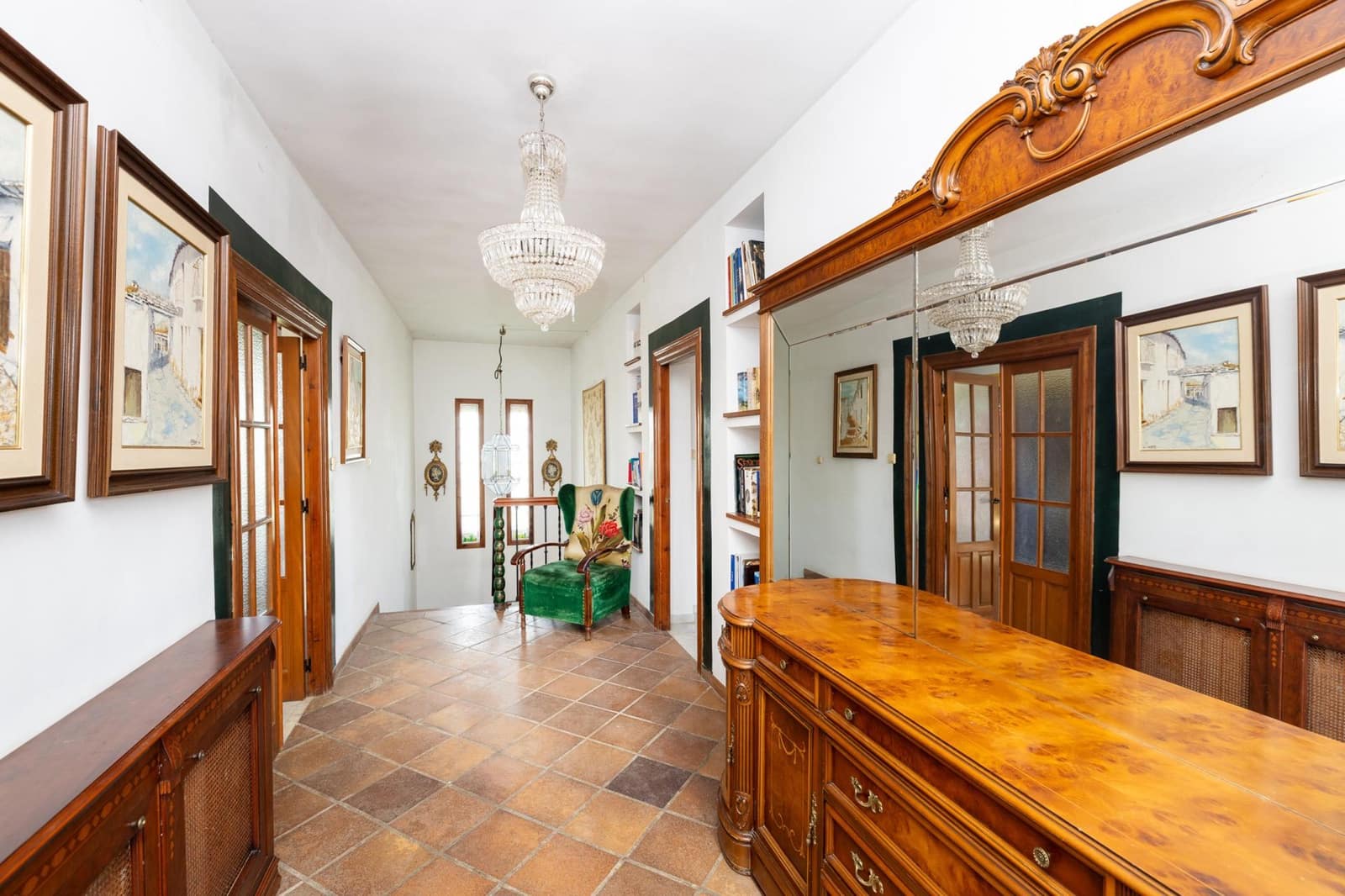 6 bedroom Villa for sale in Ogijares with pool - € 749,000 (Ref: 9831564)
