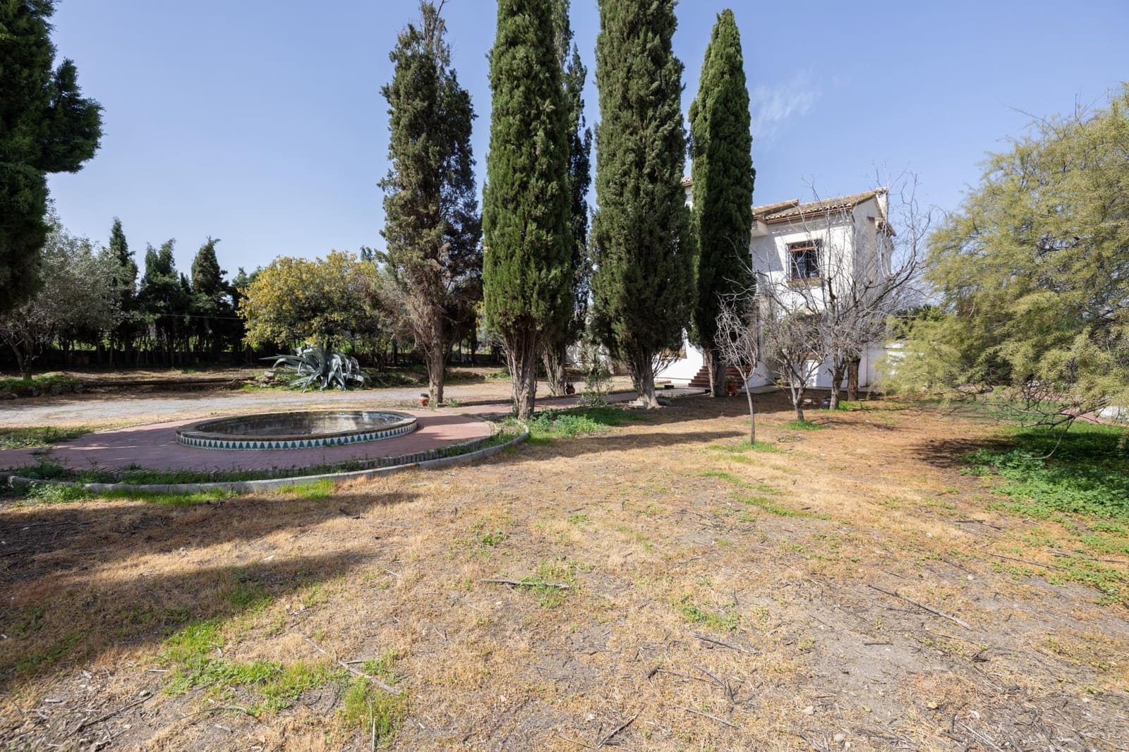 6 bedroom Villa for sale in Ogijares with pool - € 749,000 (Ref: 9831564)