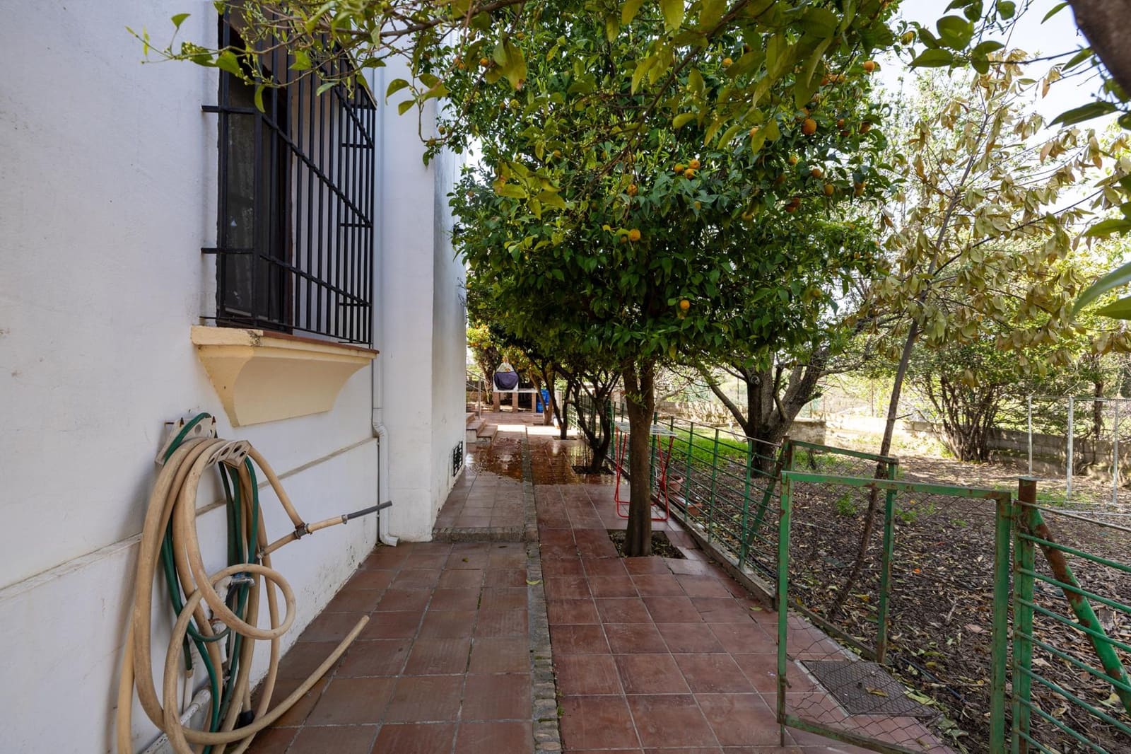 6 bedroom Villa for sale in Ogijares with pool - € 749,000 (Ref: 9831564)