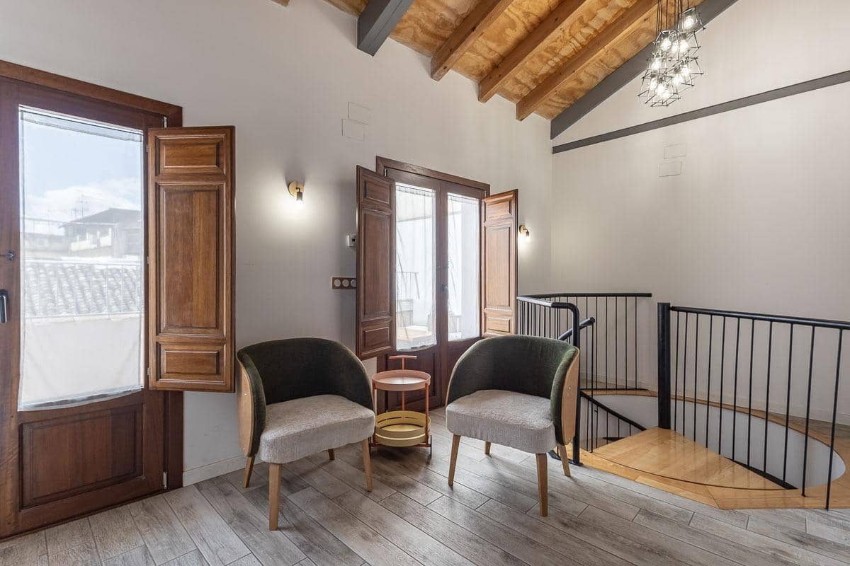 5 soverom Hus til salgs i Granada by - € 470 000 (Ref: 9849407)