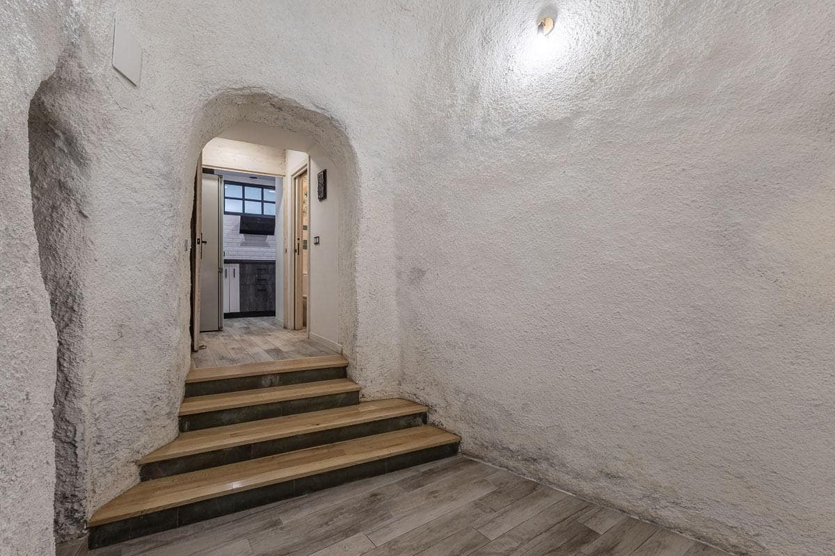 5 soverom Hus til salgs i Granada by - € 470 000 (Ref: 9849407)