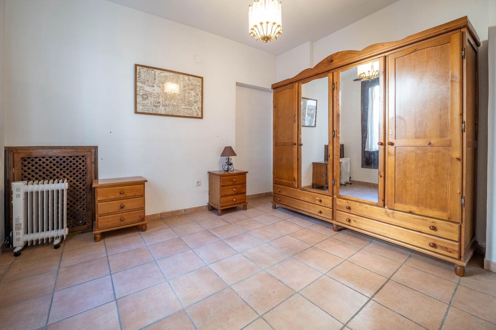 14 bedroom Townhouse for sale in Granada city - € 1,450,000 (Ref: 9861013)