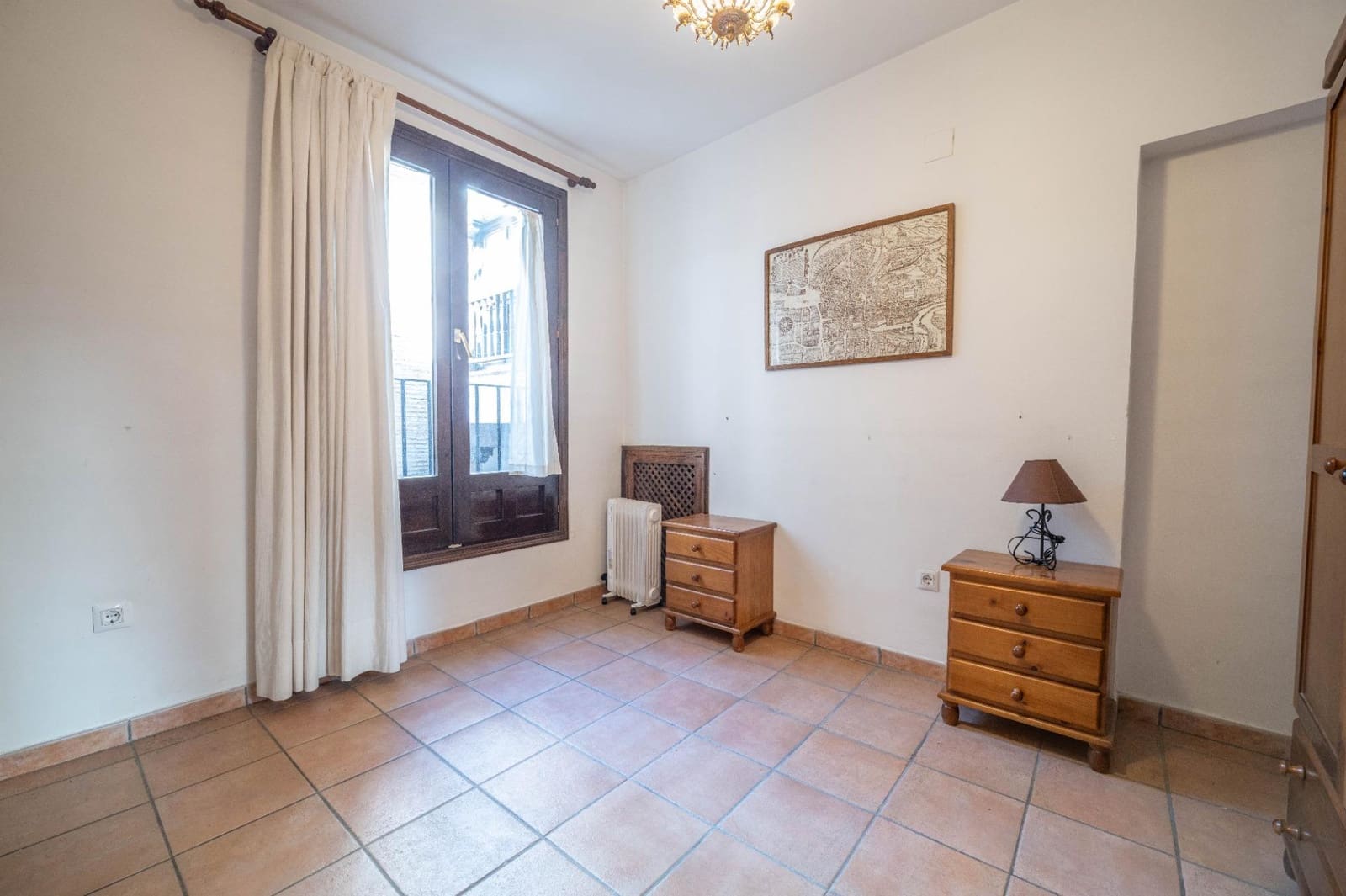 14 bedroom Townhouse for sale in Granada city - € 1,450,000 (Ref: 9861013)