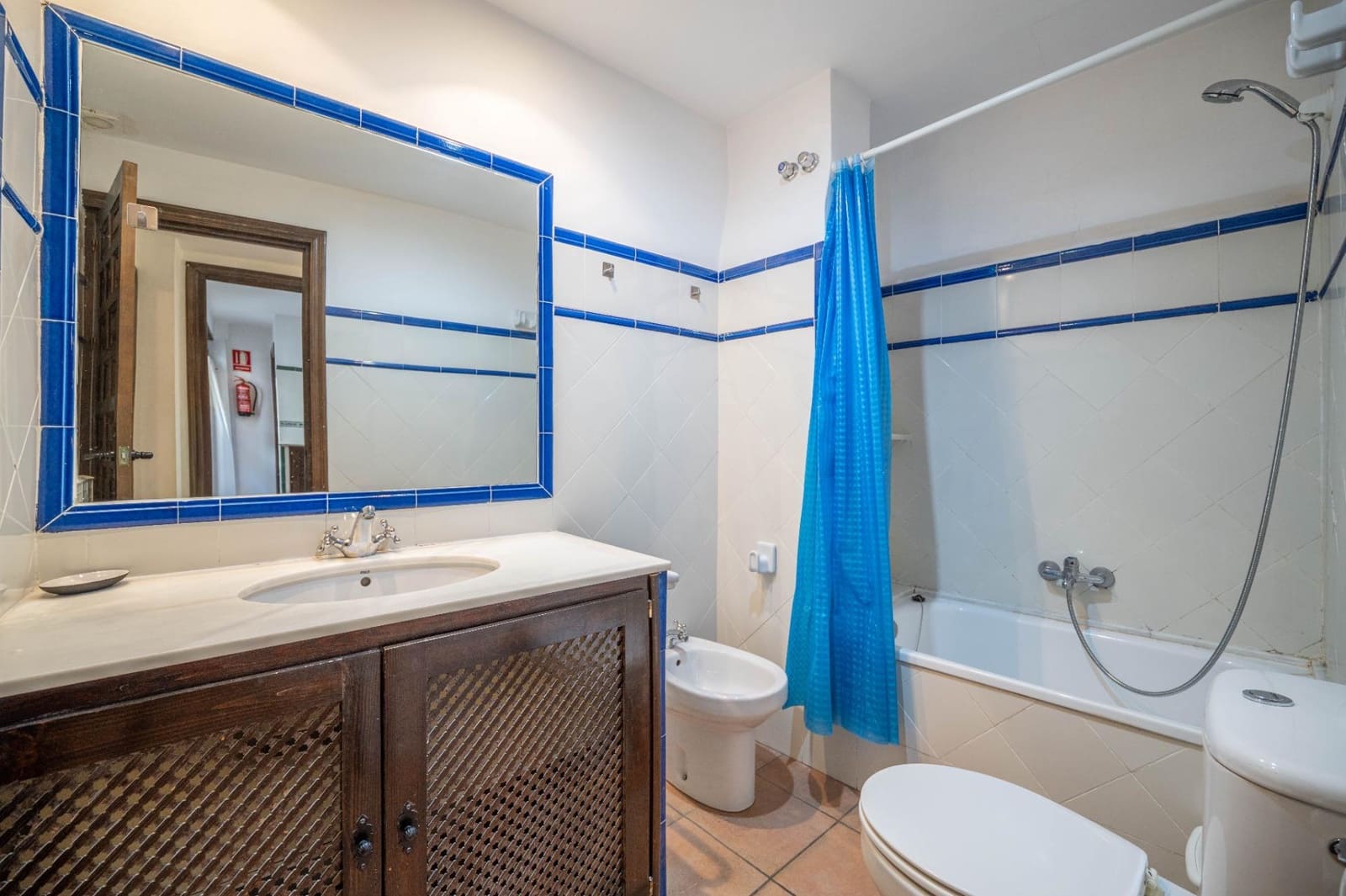 14 bedroom Townhouse for sale in Granada city - € 1,450,000 (Ref: 9861013)