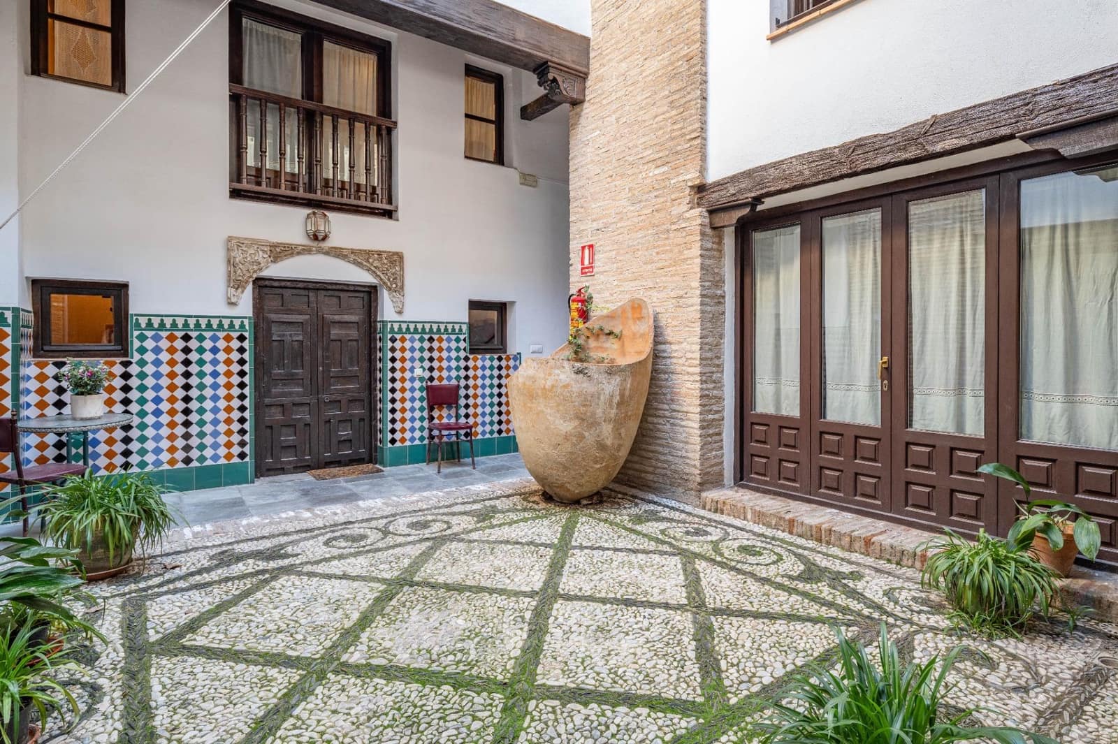 14 bedroom Townhouse for sale in Granada city - € 1,450,000 (Ref: 9861013)