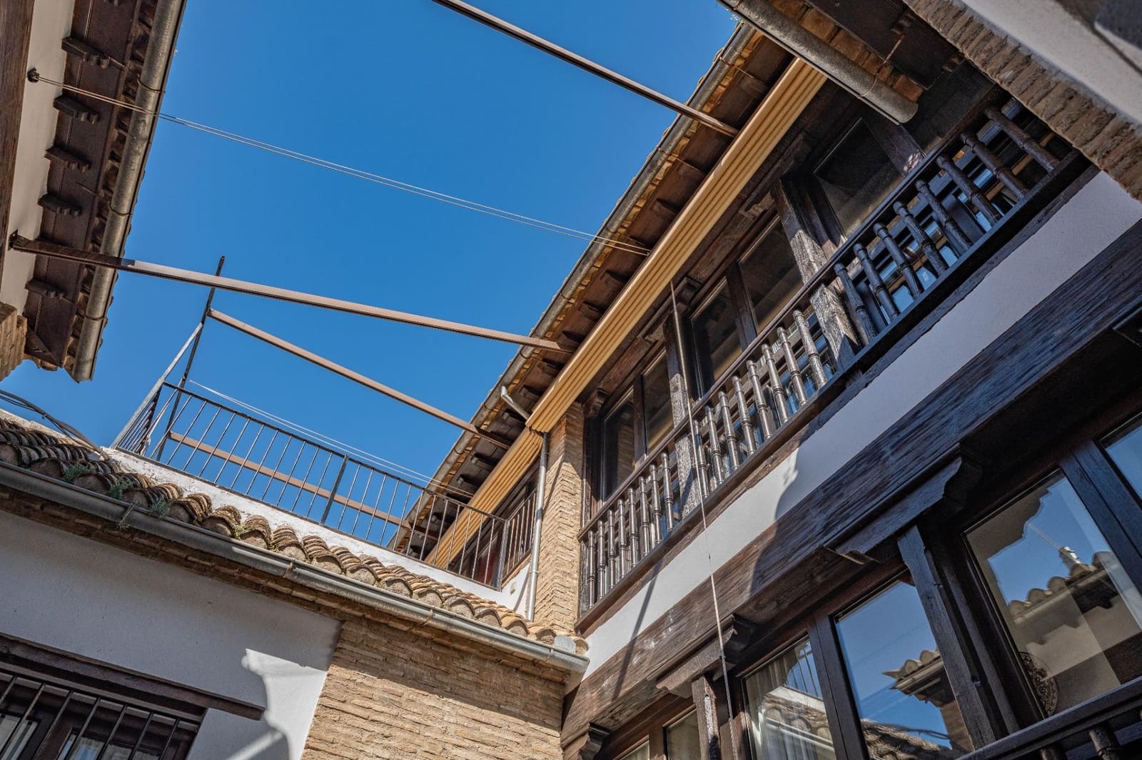 14 bedroom Townhouse for sale in Granada city - € 1,450,000 (Ref: 9861013)