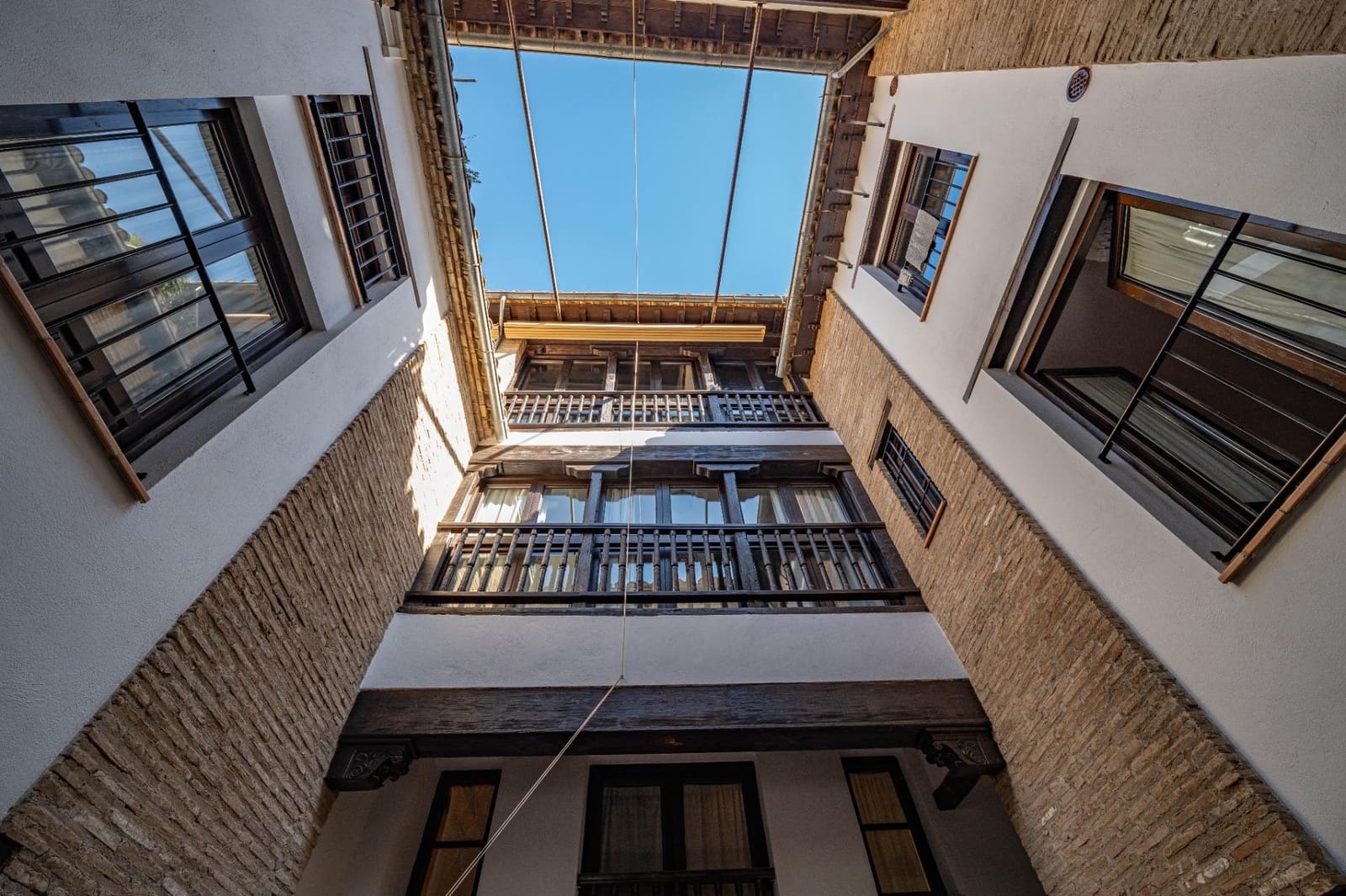 14 bedroom Townhouse for sale in Granada city - € 1,450,000 (Ref: 9861013)