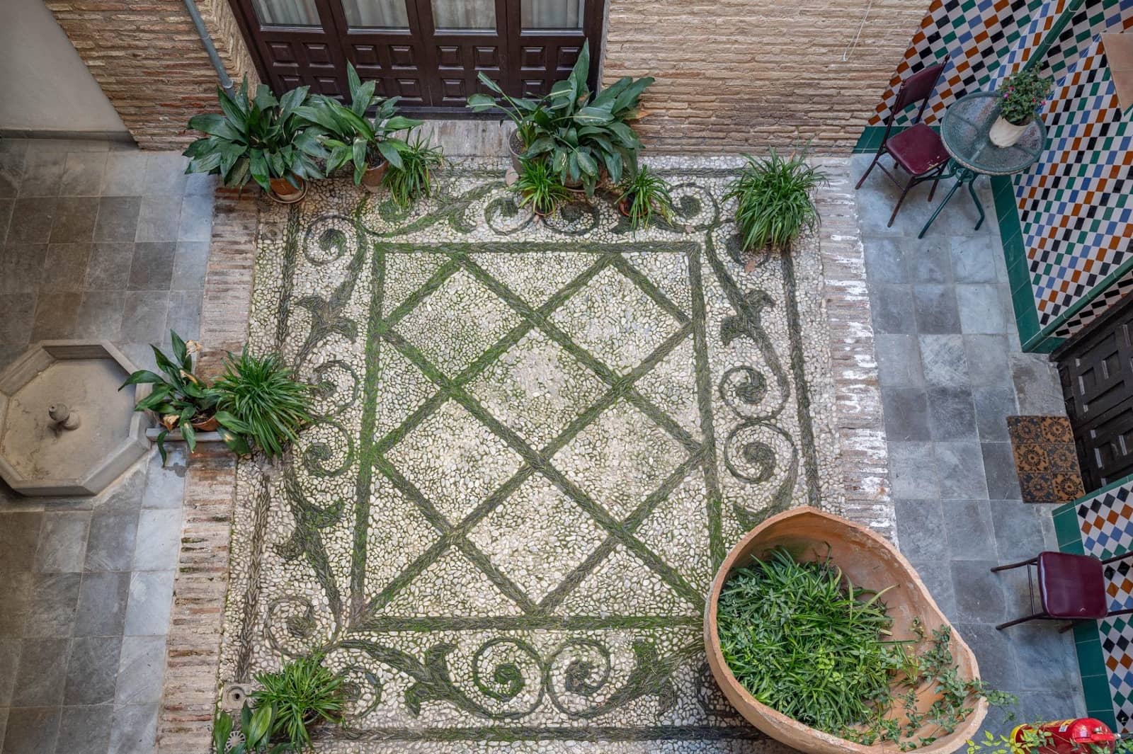 14 bedroom Townhouse for sale in Granada city - € 1,450,000 (Ref: 9861013)