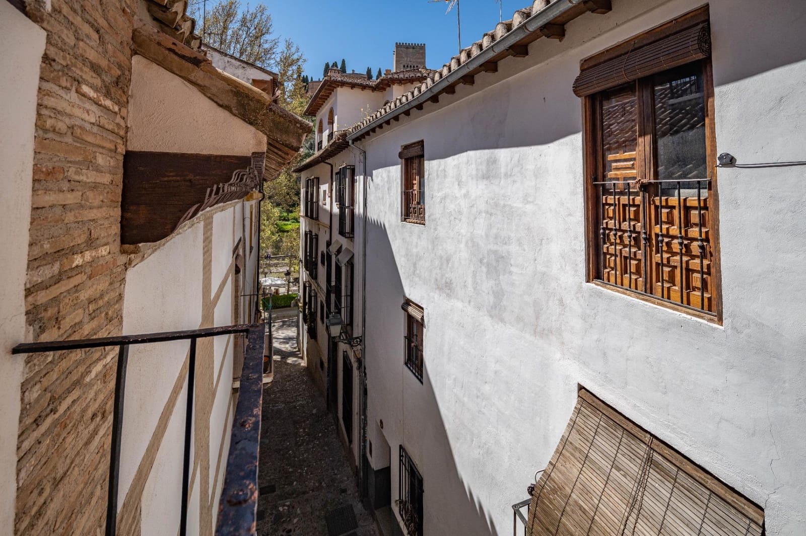 14 bedroom Townhouse for sale in Granada city - € 1,450,000 (Ref: 9861013)