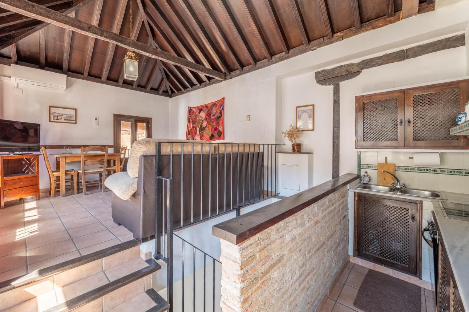 14 bedroom Townhouse for sale in Granada city - € 1,450,000 (Ref: 9861013)