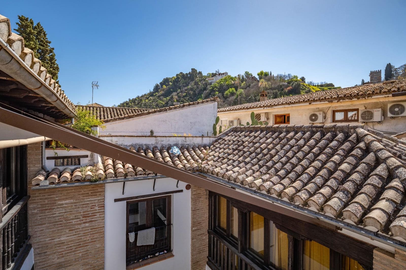 14 bedroom Townhouse for sale in Granada city - € 1,450,000 (Ref: 9861013)