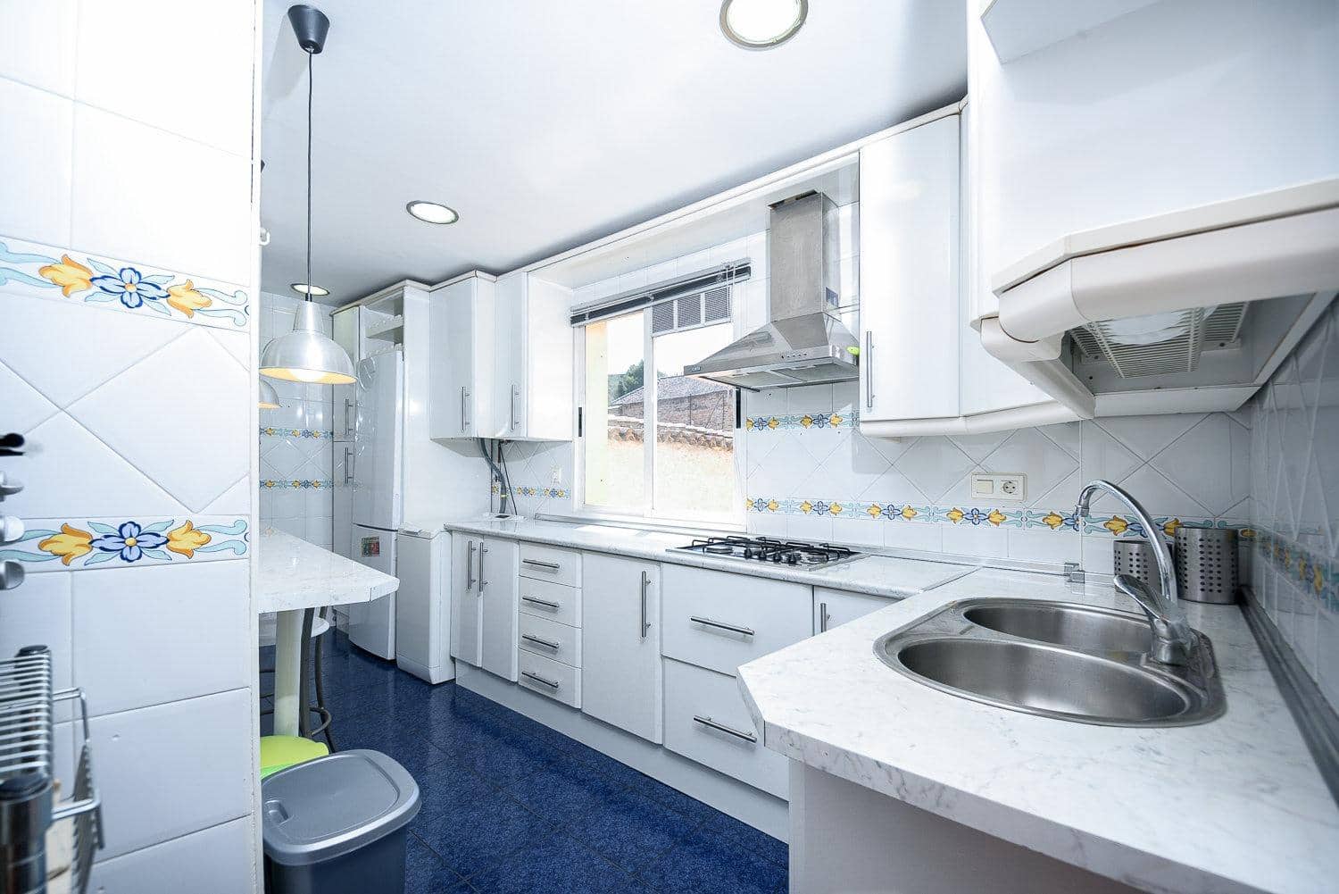 2 slaapkamer Flat te koop in Granada stad met garage - € 270.000 (Ref: 9911094)