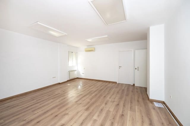 5 soveværelse Lejlighed til salg i Granada by - € 499.000 (Ref: 9938233)