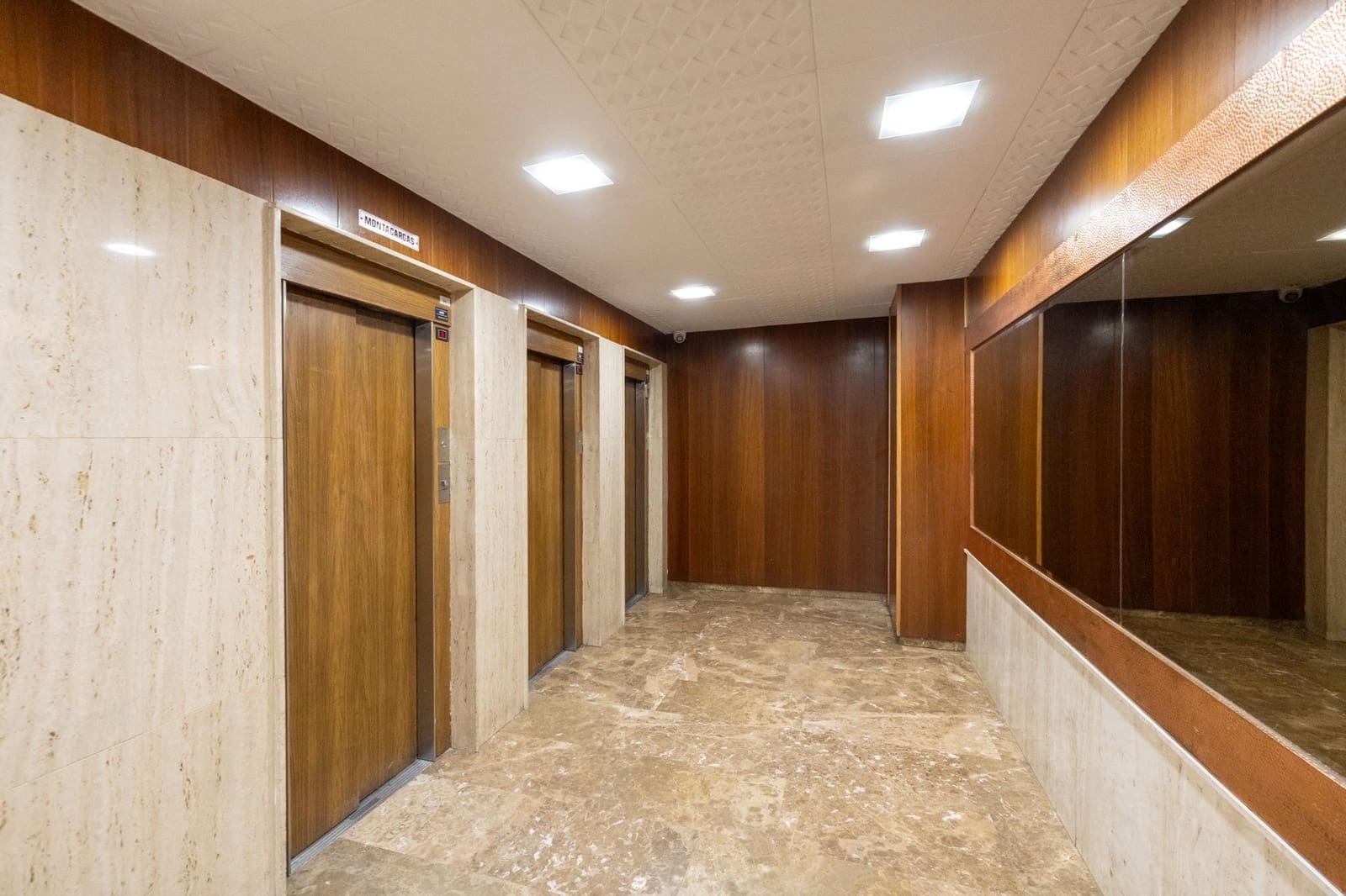 5 bedroom Flat for sale in Granada city - € 499,000 (Ref: 9938233)