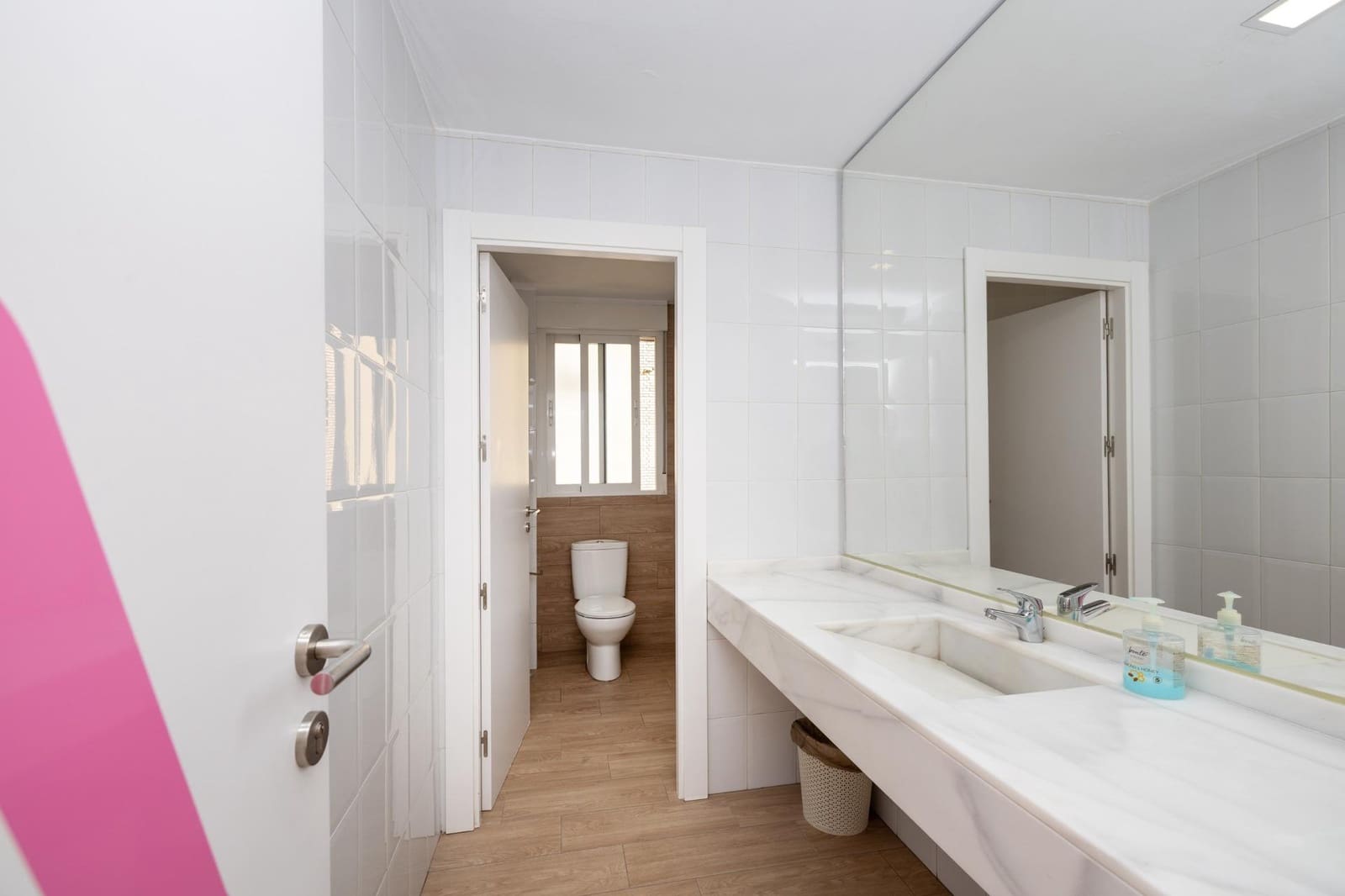 5 bedroom Flat for sale in Granada city - € 499,000 (Ref: 9938233)