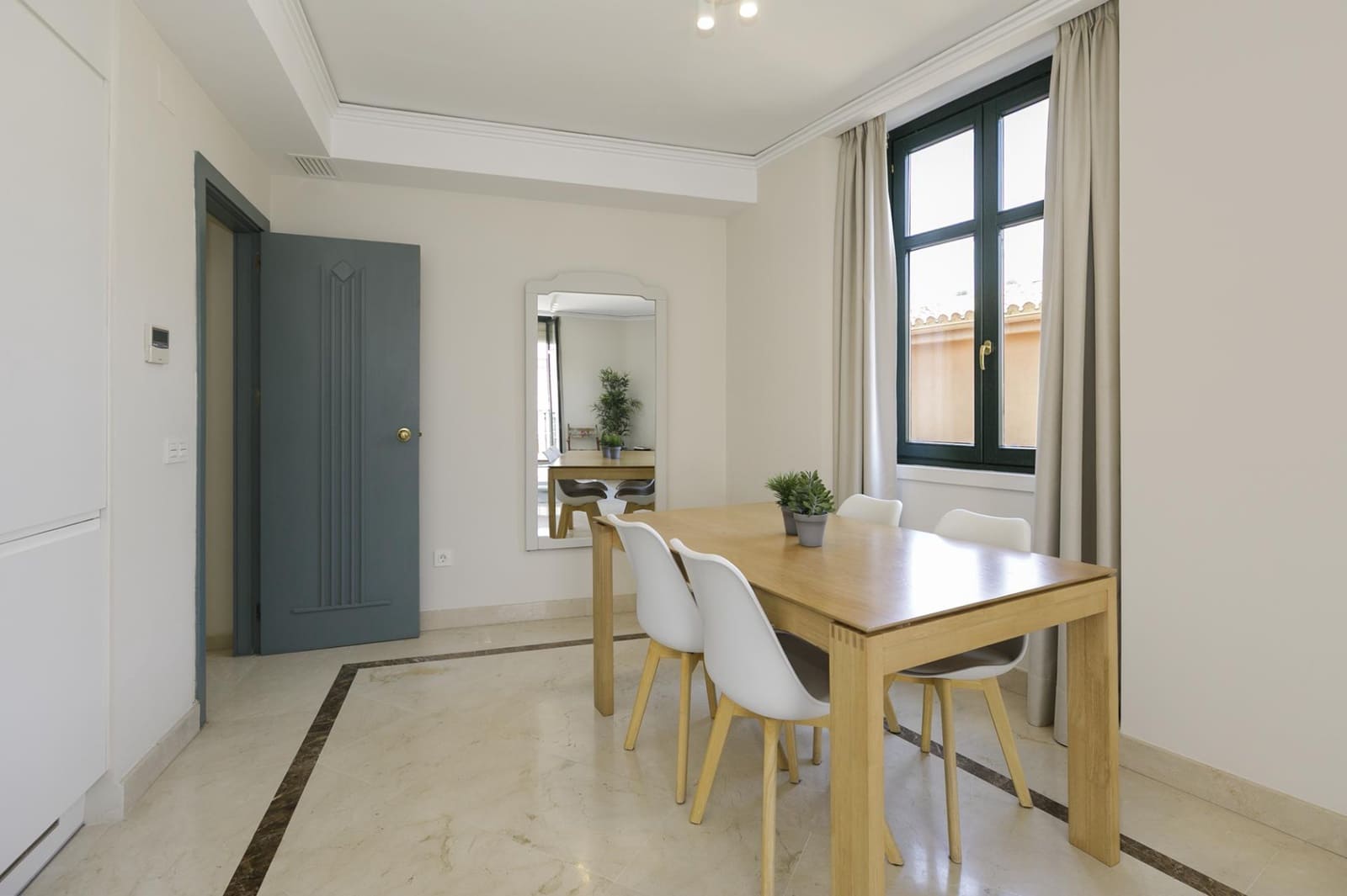 1 bedroom Apartment for sale in Granada city - € 335,000 (Ref: 9938237)