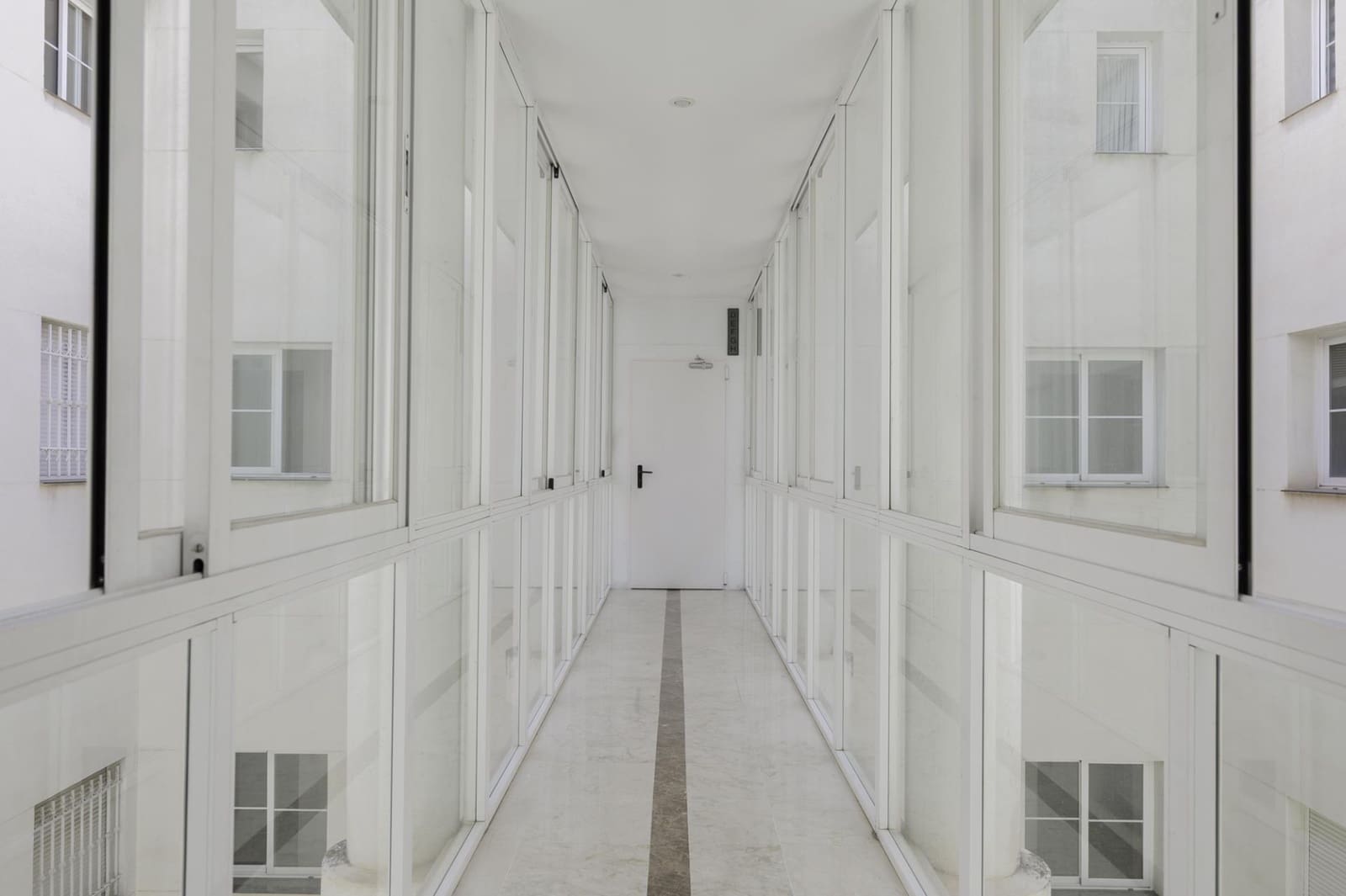 1 bedroom Apartment for sale in Granada city - € 335,000 (Ref: 9938237)