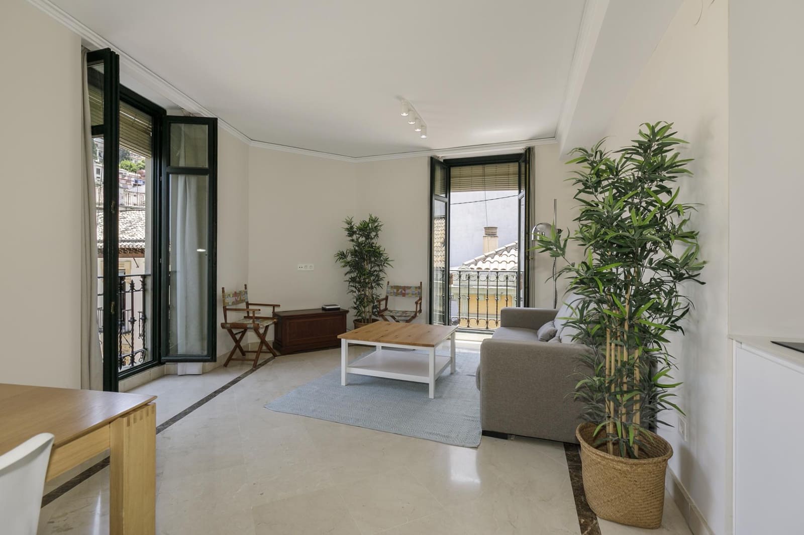1 bedroom Apartment for sale in Granada city - € 335,000 (Ref: 9938237)