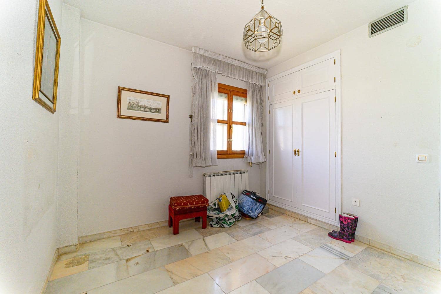 5 sovrum Villa till salu i Albolote med pool garage - 368 000 € (Ref: 9949828)