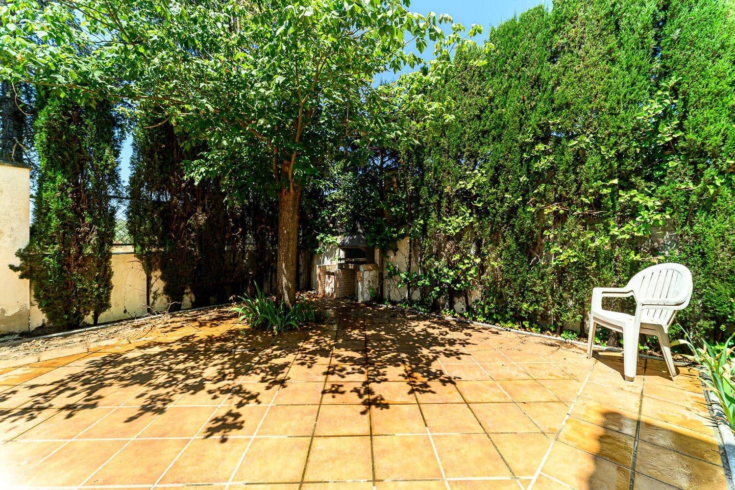 5 sovrum Villa till salu i Albolote med pool garage - 368 000 € (Ref: 9949828)