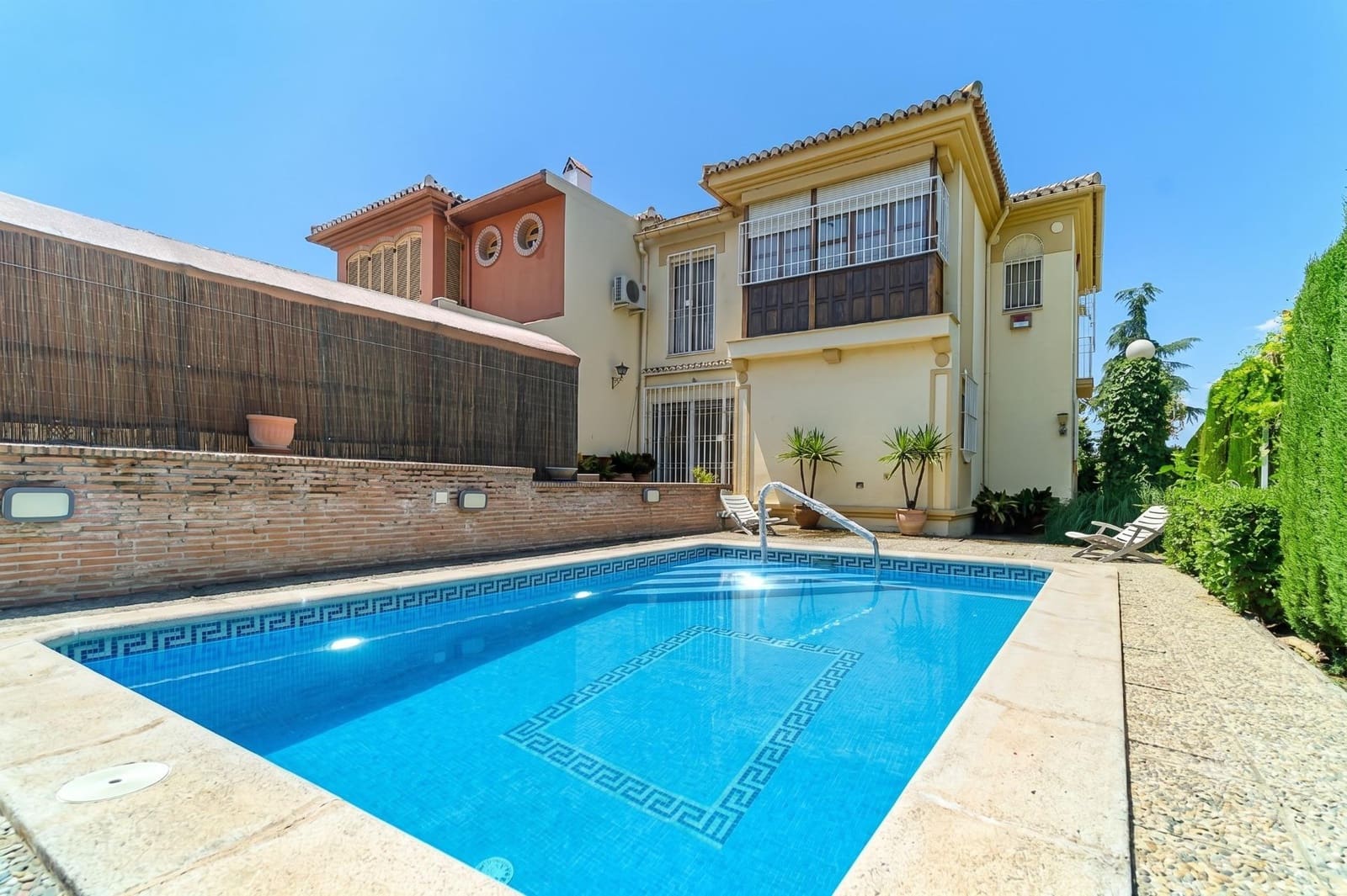 5 sovrum Villa till salu i Albolote med pool garage - 368 000 € (Ref: 9949828)