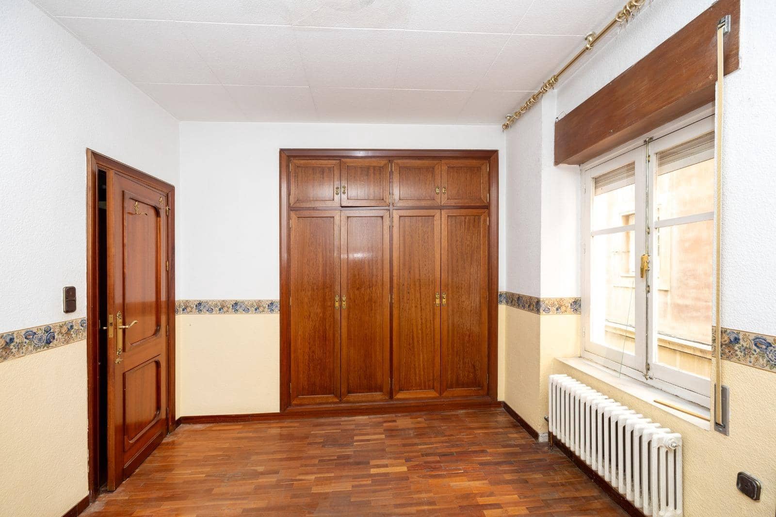 Piso de 4 habitaciones en Granada ciudad en venta con garaje - 850.000 € (Ref: 9977345)
