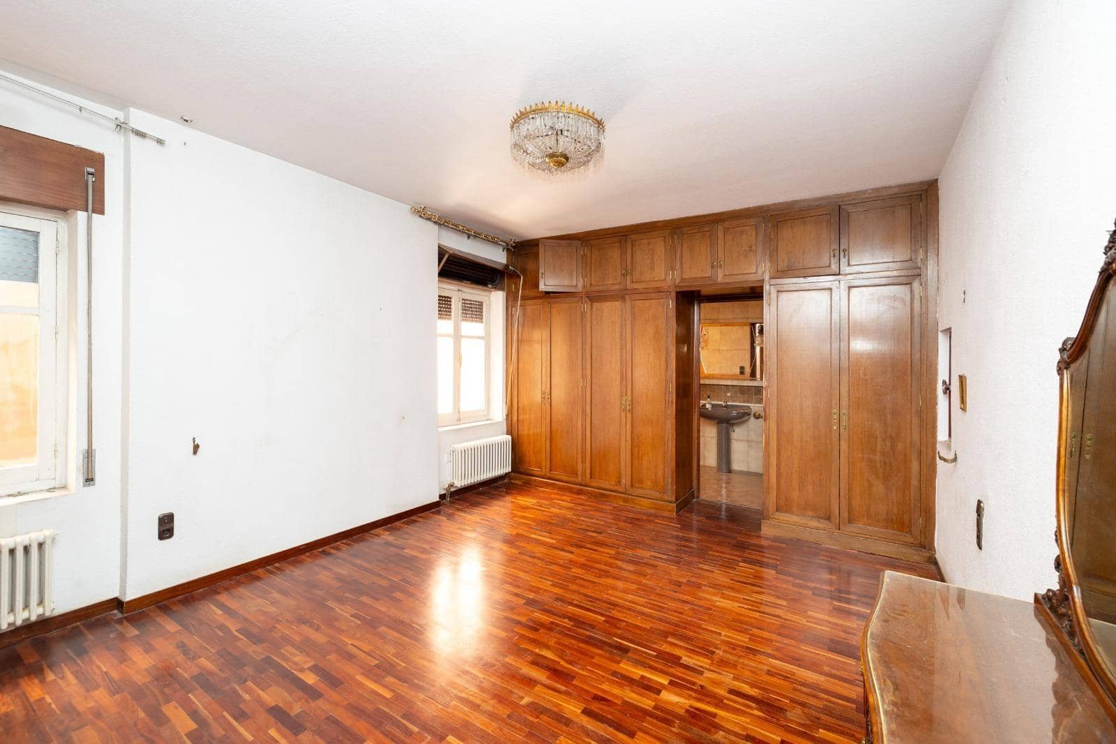 Piso de 4 habitaciones en Granada ciudad en venta con garaje - 850.000 € (Ref: 9977345)