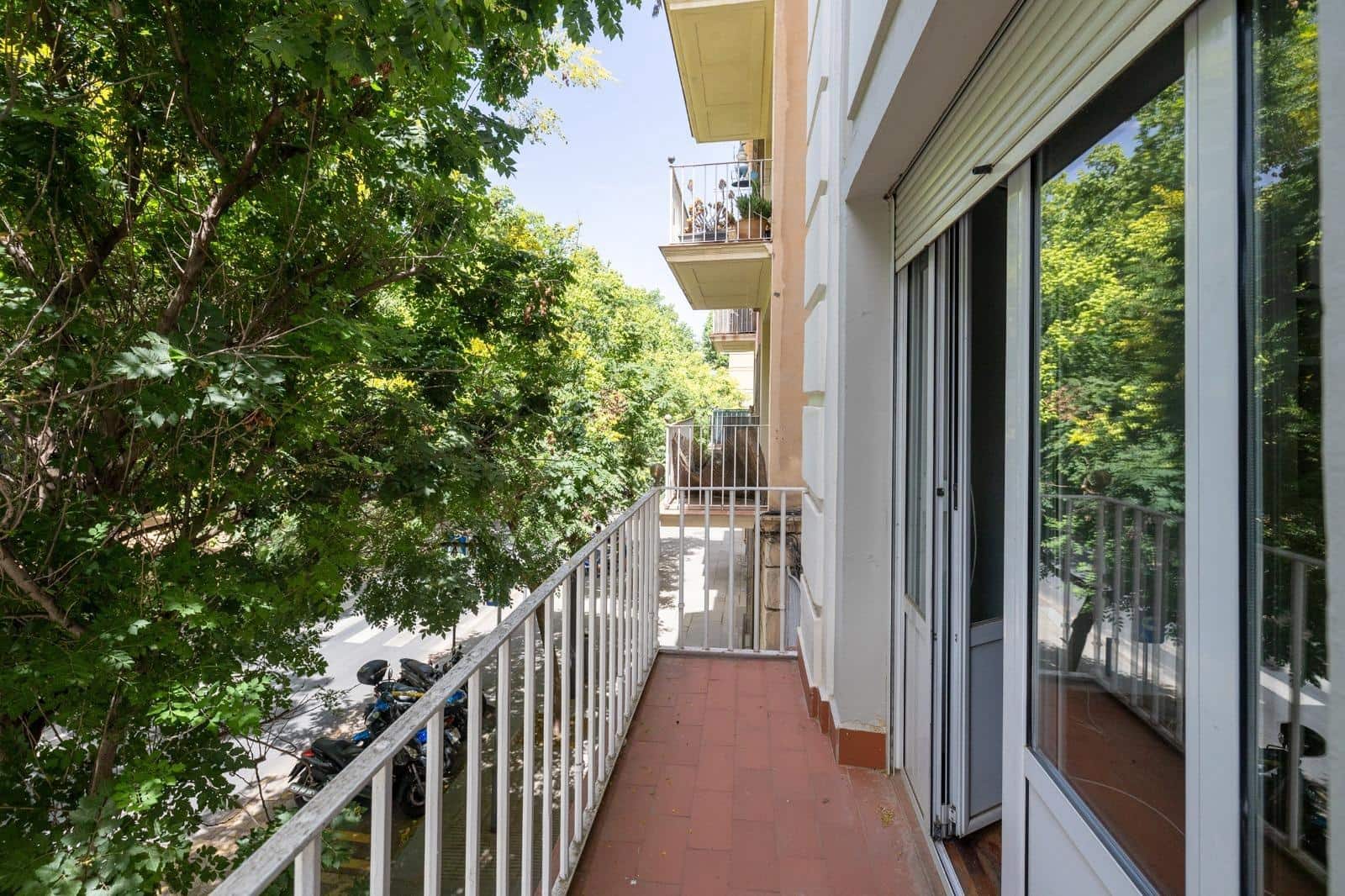 Piso de 4 habitaciones en Granada ciudad en venta con garaje - 850.000 € (Ref: 9977345)