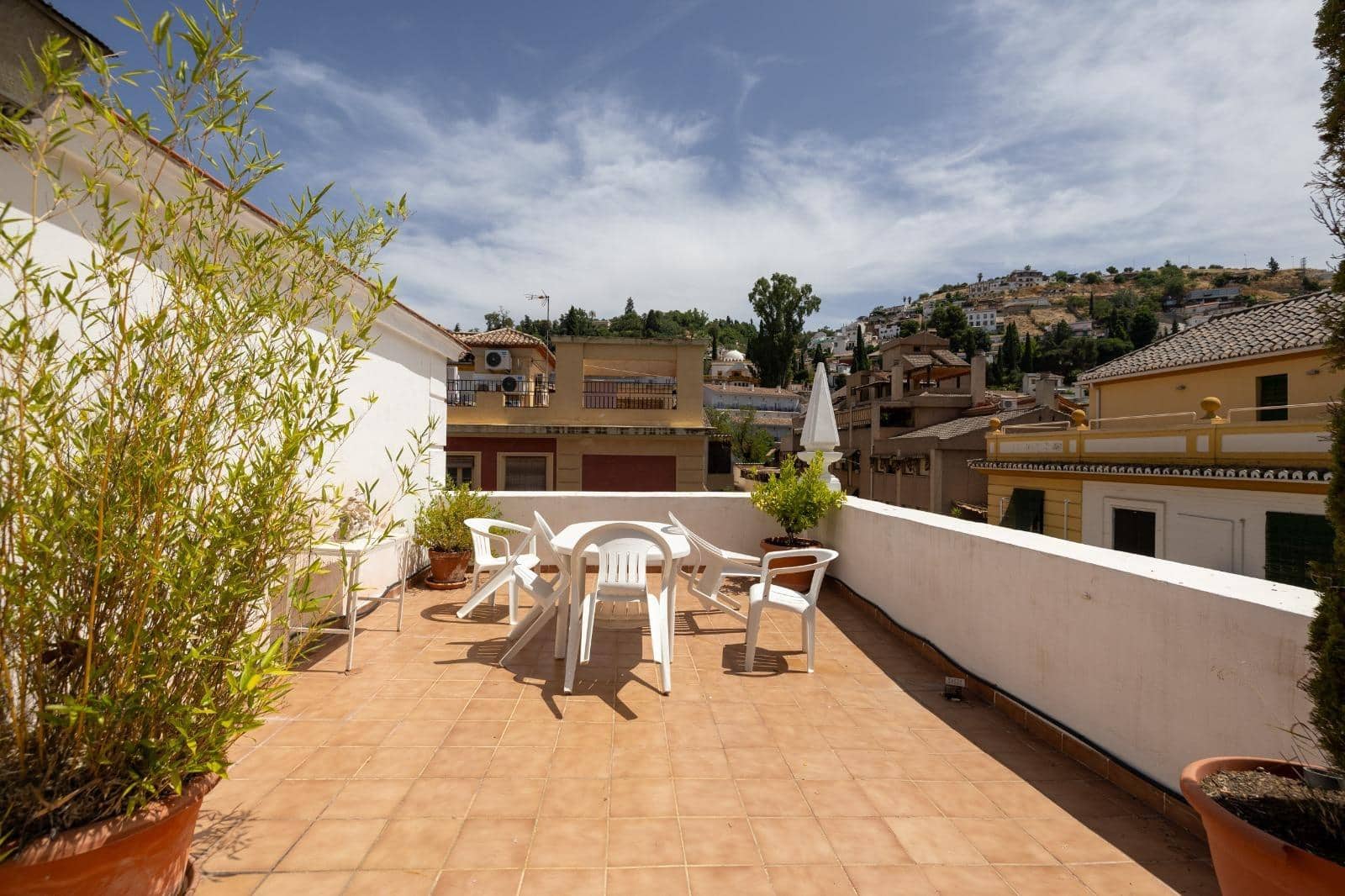 Piso de 4 habitaciones en Granada ciudad en venta con garaje - 850.000 € (Ref: 9977345)