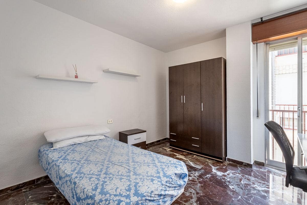 4 chambre Appartement à vendre à Grenade ville avec piscine - 370 000 € (Ref: 9977347)