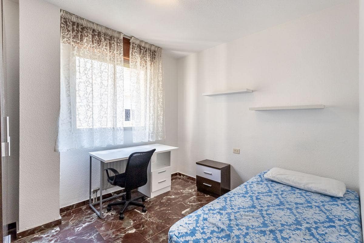 4 chambre Appartement à vendre à Grenade ville avec piscine - 370 000 € (Ref: 9977347)