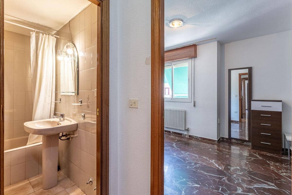 4 chambre Appartement à vendre à Grenade ville avec piscine - 370 000 € (Ref: 9977347)