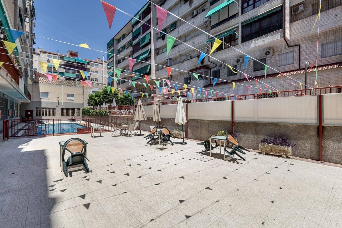 4 chambre Appartement à vendre à Grenade ville avec piscine - 370 000 € (Ref: 9977347)