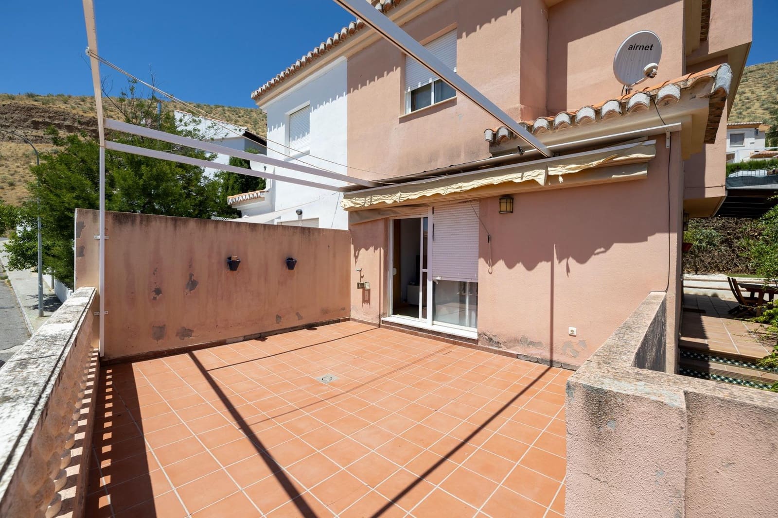3 Zimmer Doppelhaus zu verkaufen in Cenes de la Vega mit Garage - 249.000 € (Ref: 9977353)