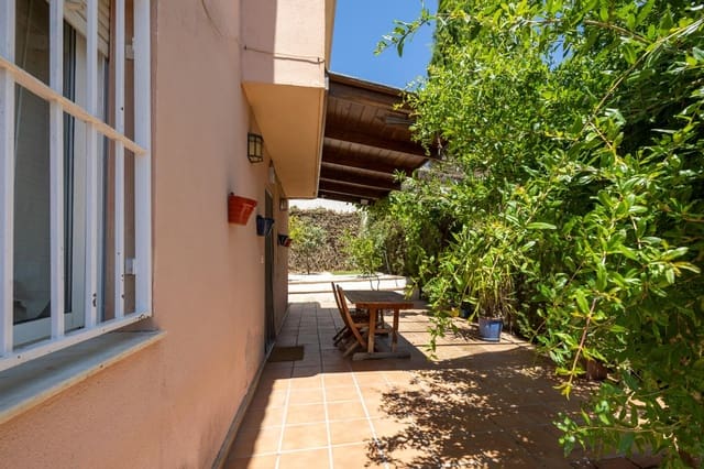 3 soverom Kjedet enebolig til salgs i Cenes de la Vega med garasje - € 249 000 (Ref: 9977353)